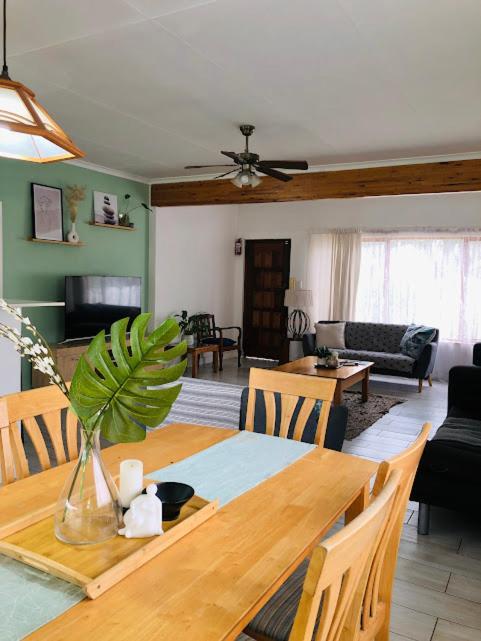 Danville Forest Guest House & Apartments 다반 외부 사진