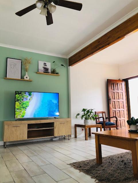 Danville Forest Guest House & Apartments 다반 외부 사진